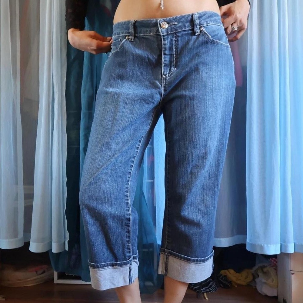 Cuffed Denim Capri Jeans